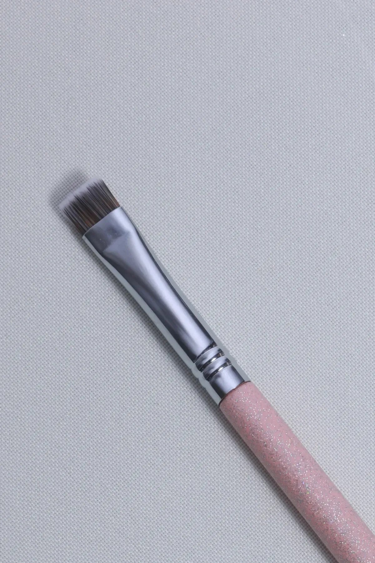 R16🌷 Brocha Plana para Definir