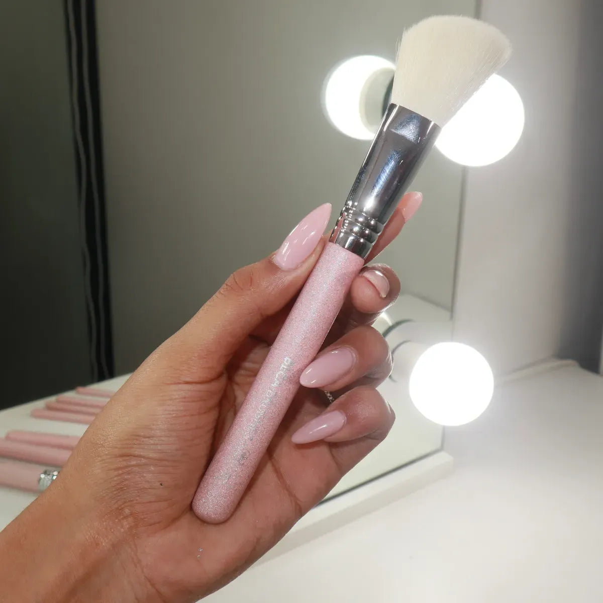 RI3 🌷Brocha Angular para Contorno y Rubor en polvo