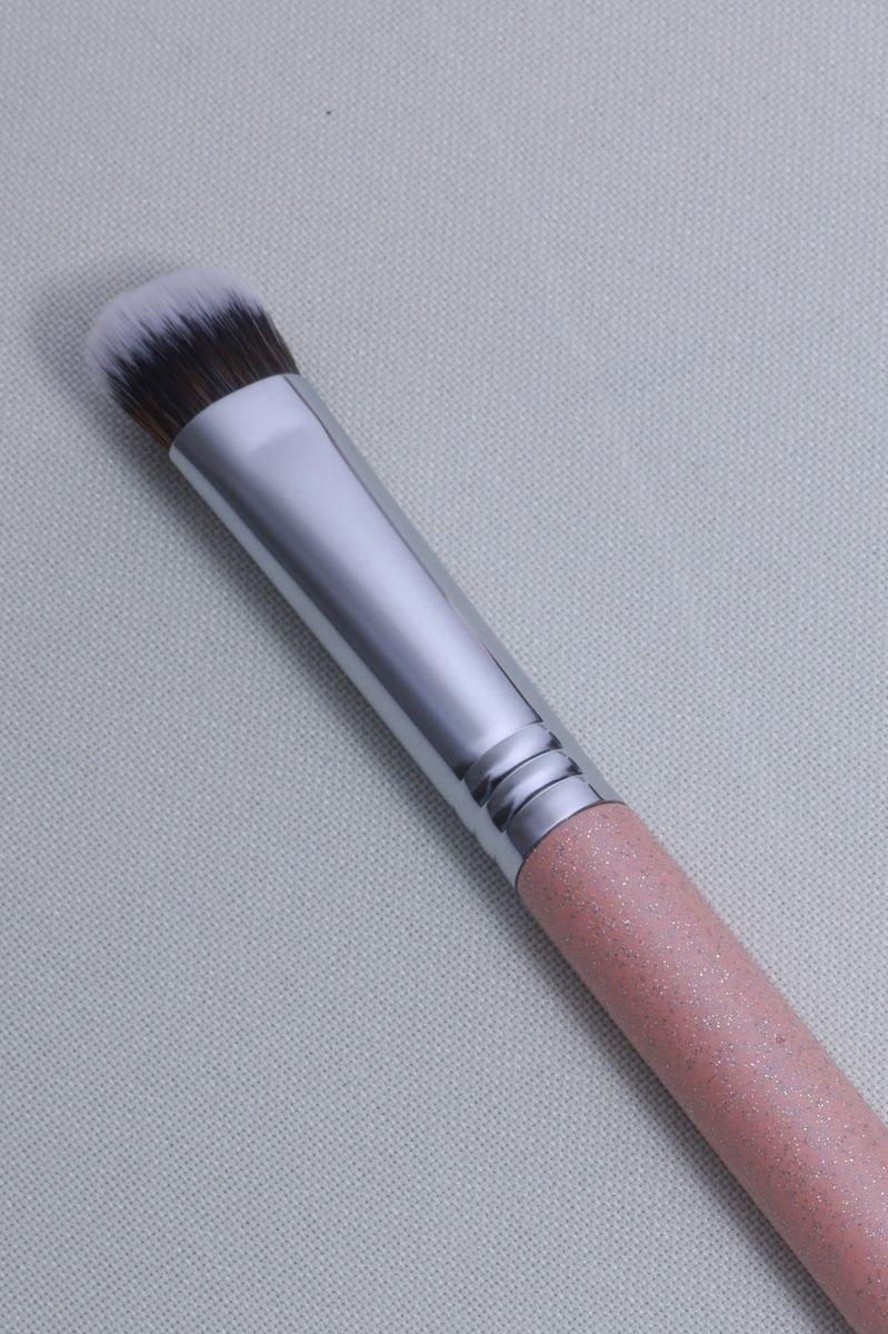 Beca Brush R8 🌷Brocha para Sombra y Pigmento Densa